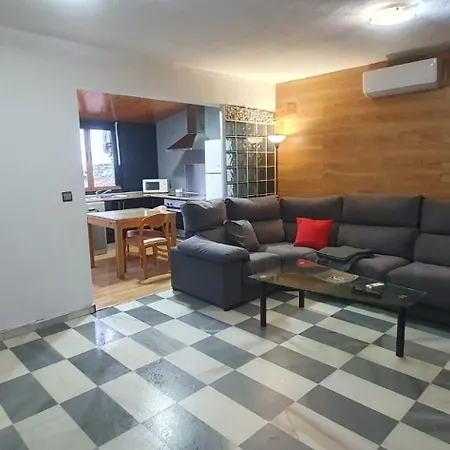 Amplio Con Wifi Y Aire Acondicionado